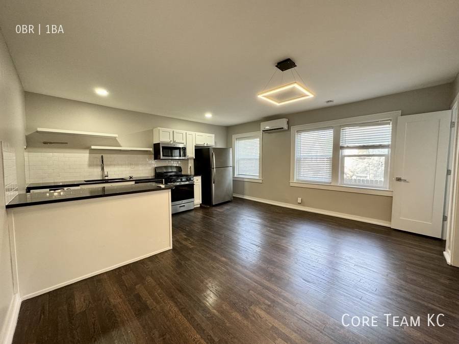 Apartment for rent at 110 E 40th St, Kansas City, MO 64111