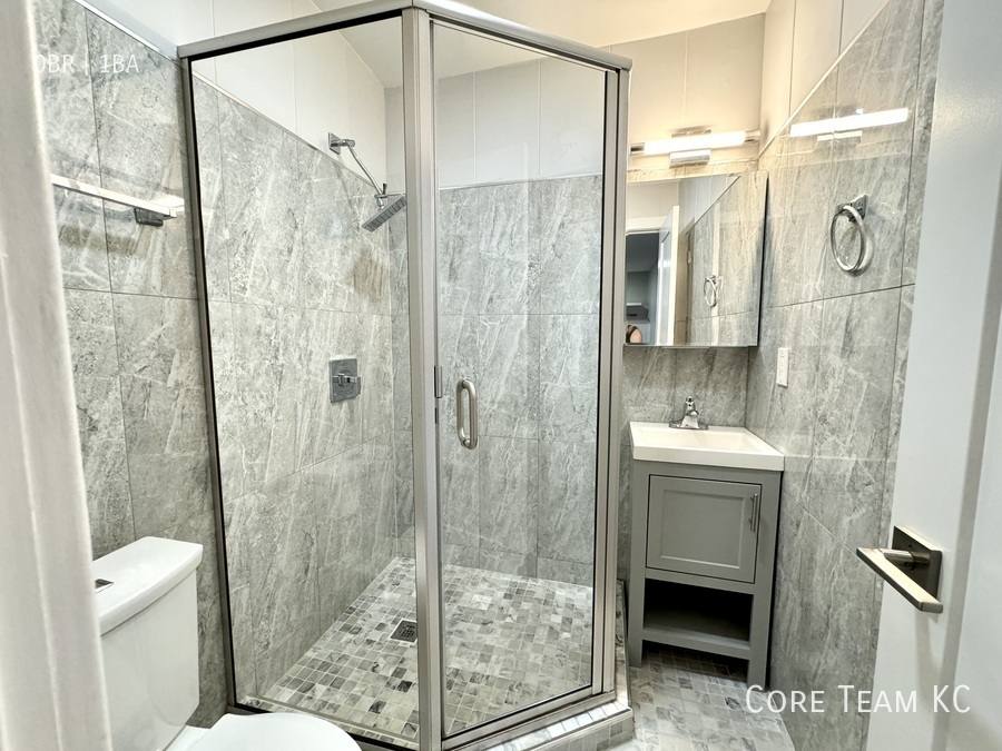 Apartment for rent at 110 E 40th St, Kansas City, MO 64111
