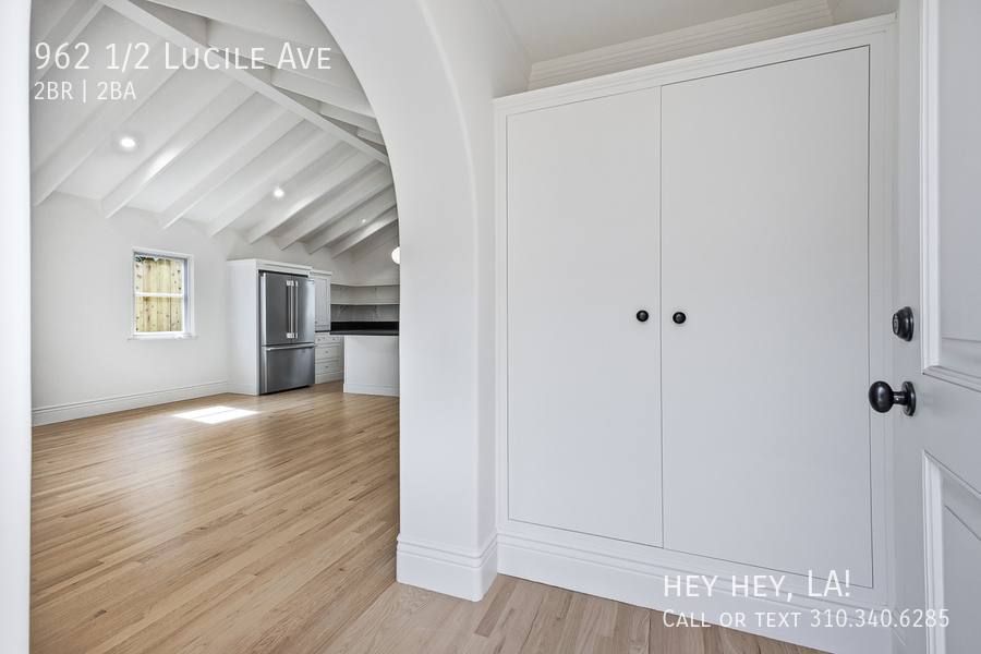 Apartment for rent at 962 1 2 Lucile Ave, Los Angeles, CA 90026