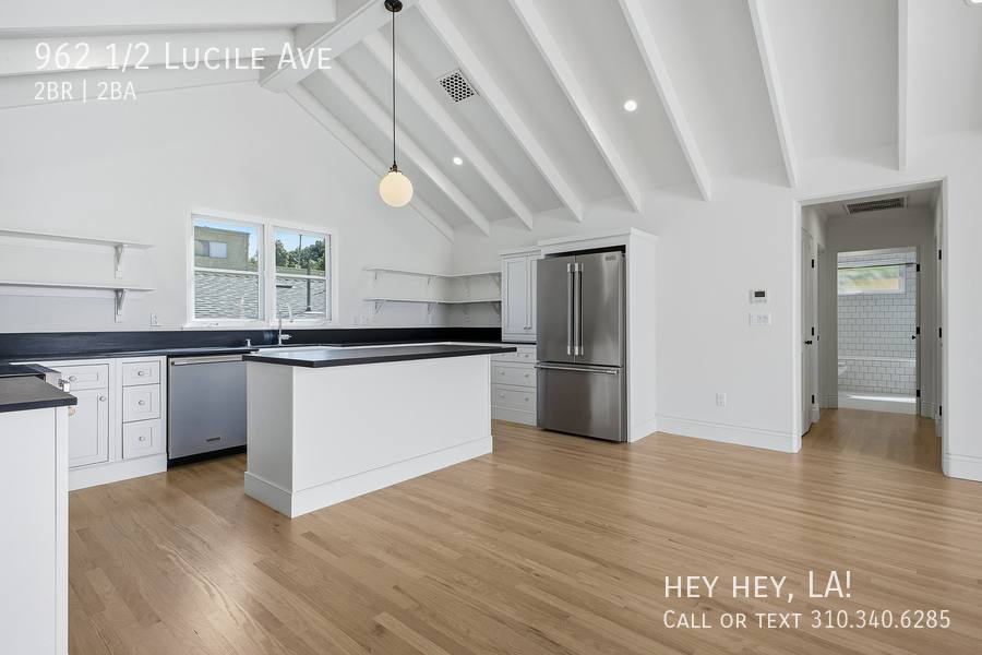 Apartment for rent at 962 1 2 Lucile Ave, Los Angeles, CA 90026
