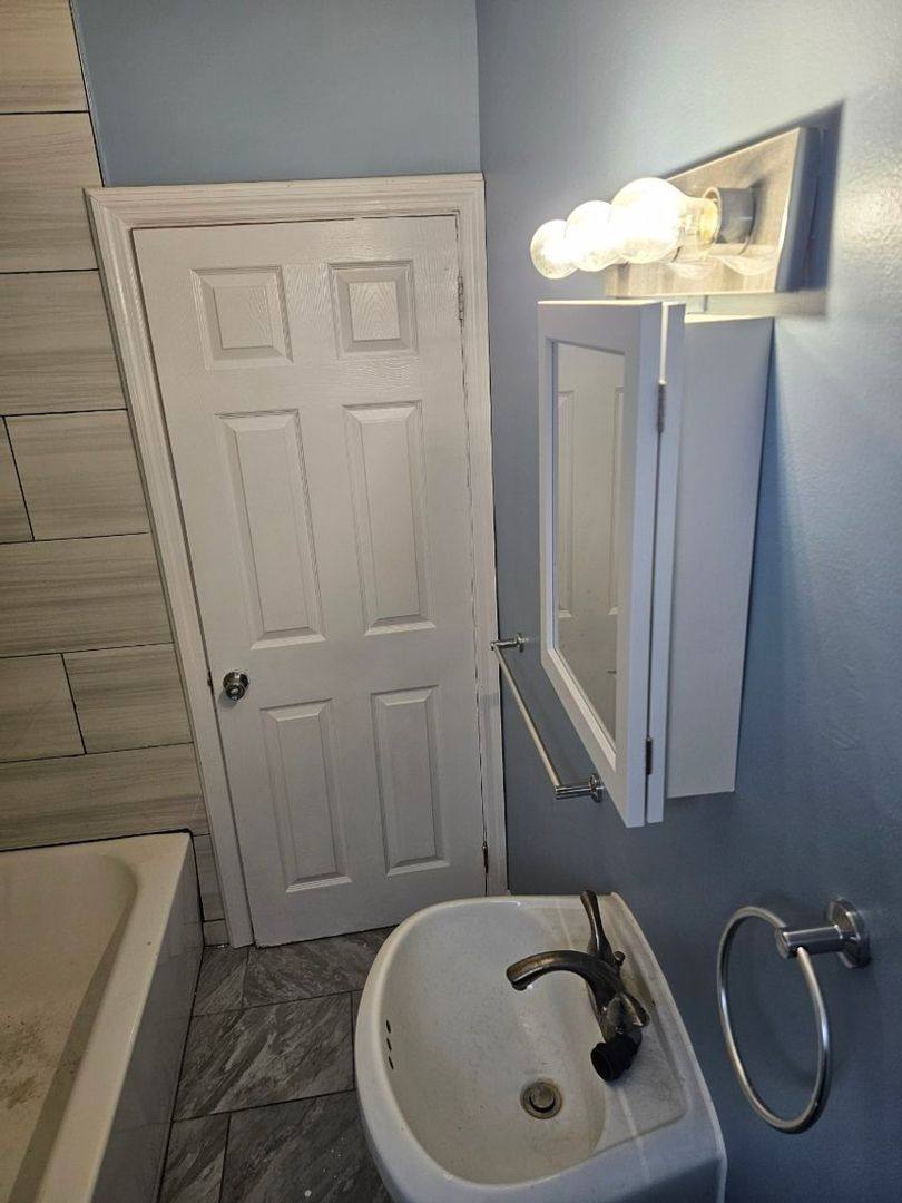 Townhouse for rent at 58 S Main St, Manville, NJ 08835