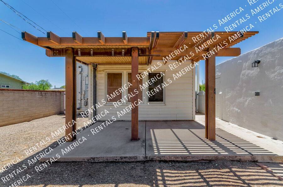 House for rent at 1119 E Silver St, Tucson, AZ 85719