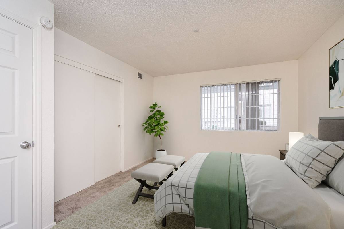Apartment for rent at 1621 Hood Rd, Sacramento, CA 95825