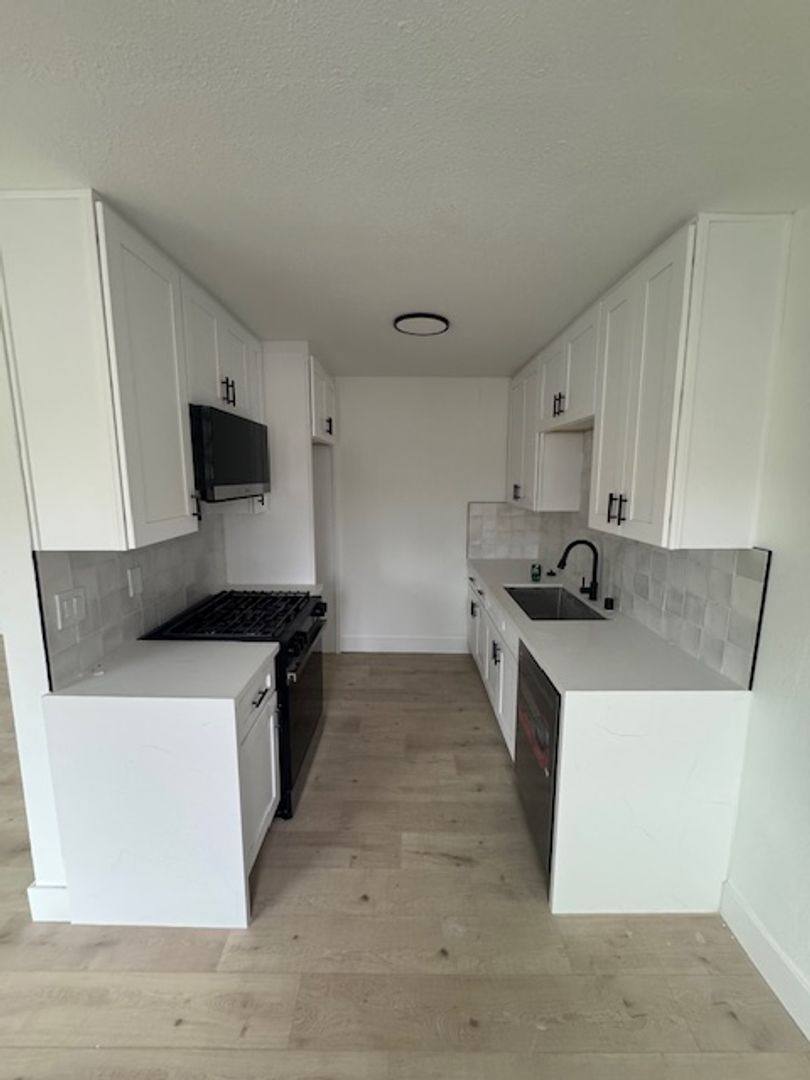 Apartment for rent at 1125-1131 Onondaga, Anaheim, CA 92801