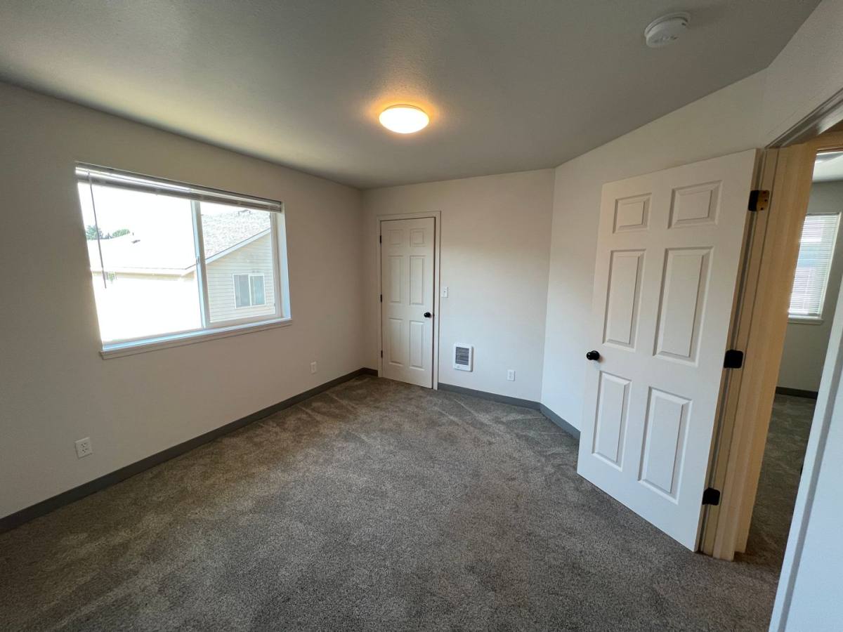 Apartment for rent at 806 E White Birch Ave, Ellensburg, WA 98926