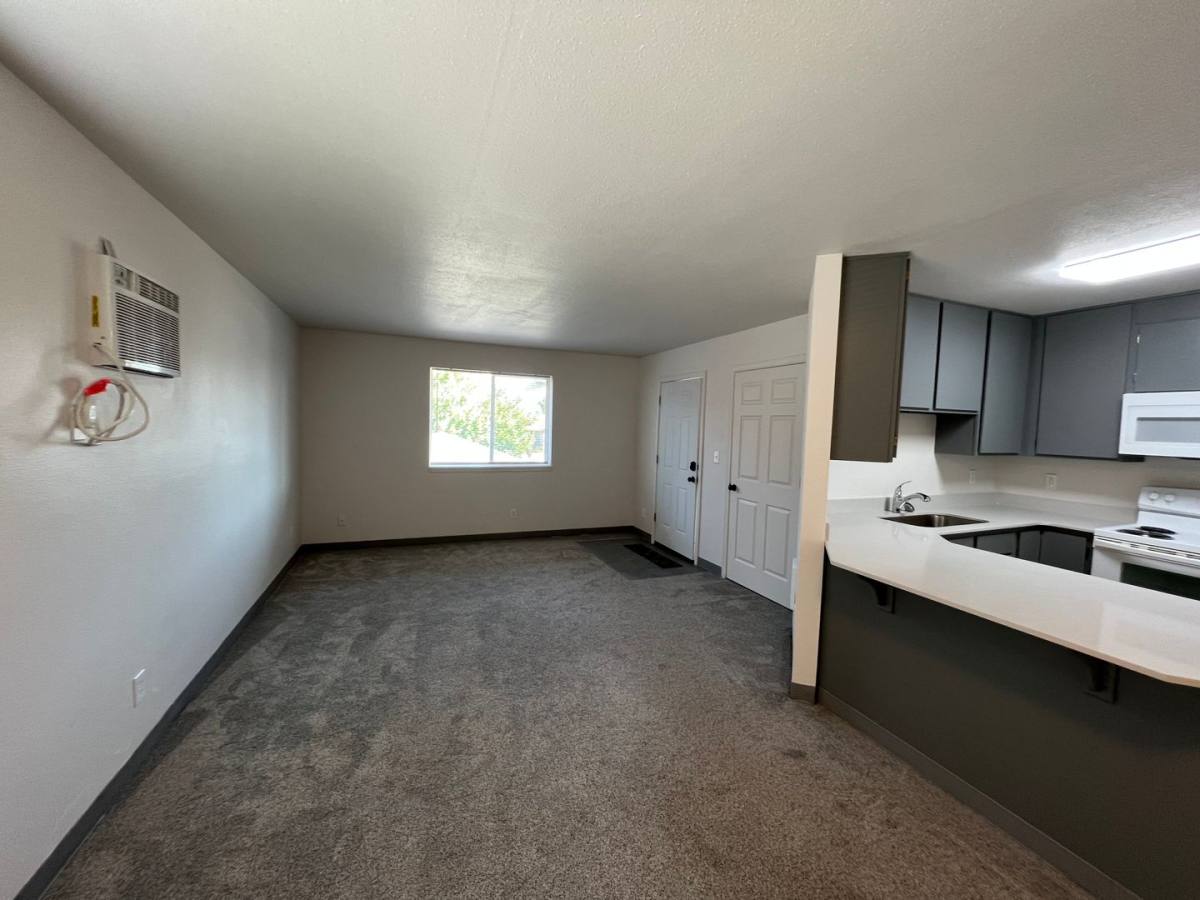 Apartment for rent at 806 E White Birch Ave, Ellensburg, WA 98926