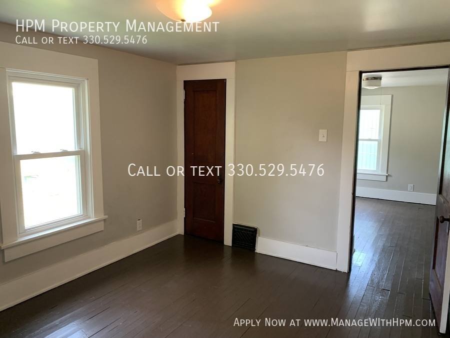 Apartment for rent at 1329 Auld St, Alliance, OH 44601