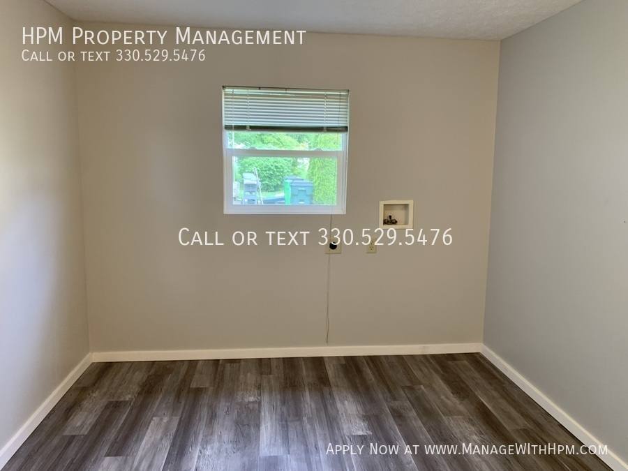 Apartment for rent at 1329 Auld St, Alliance, OH 44601