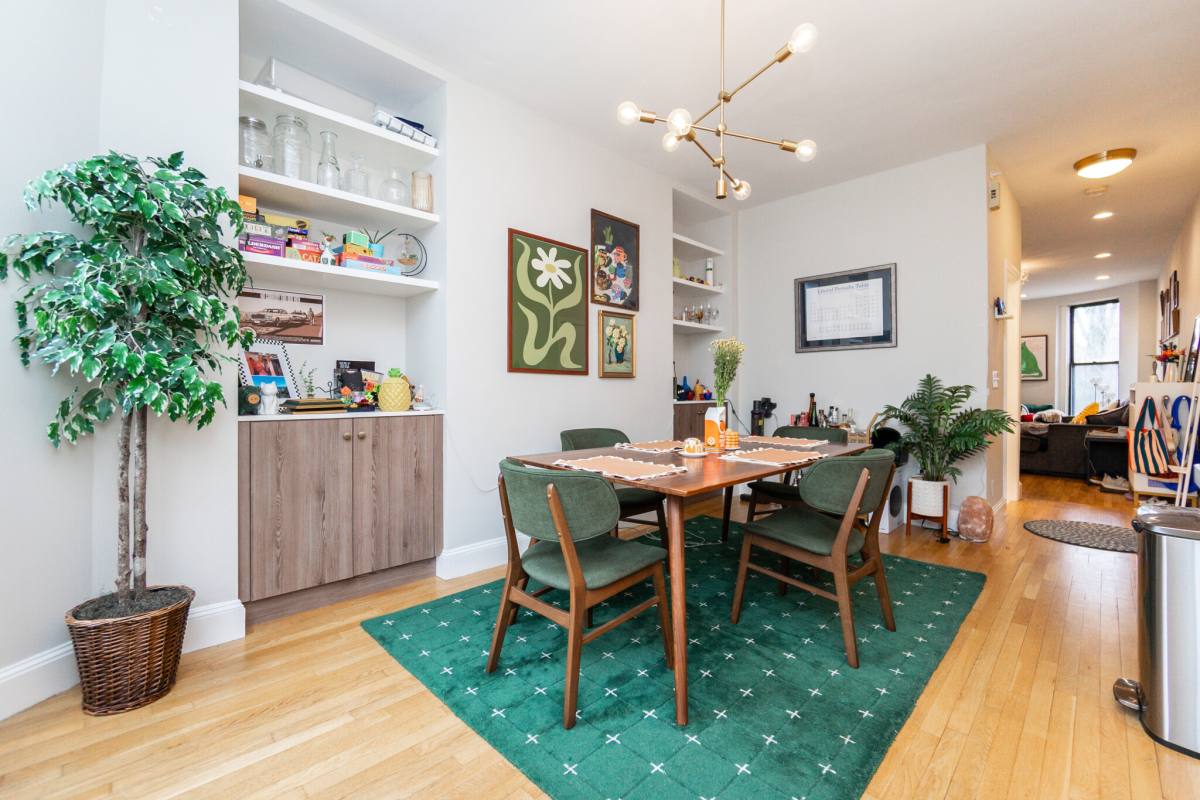 Apartment for rent at 209 W Newton St, Boston, MA 02116