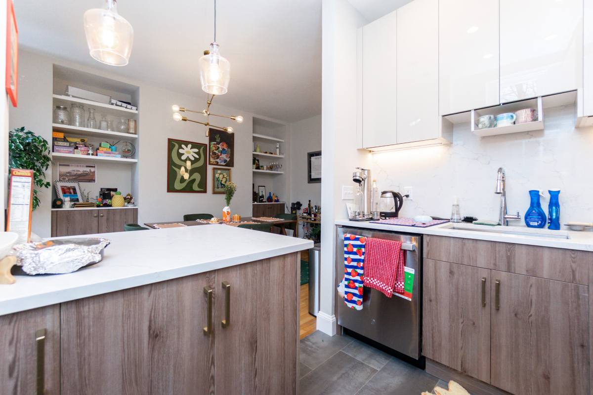 Apartment for rent at 209 W Newton St, Boston, MA 02116