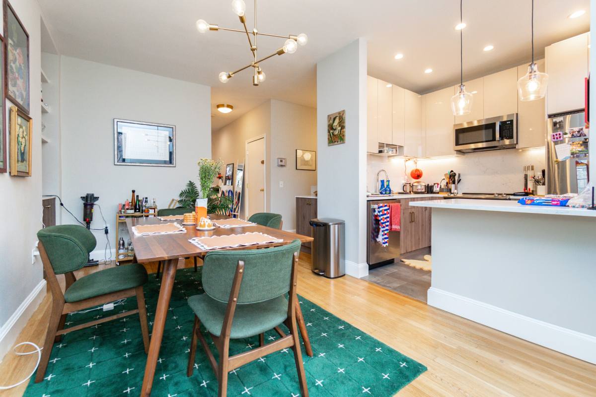 Apartment for rent at 209 W Newton St, Boston, MA 02116