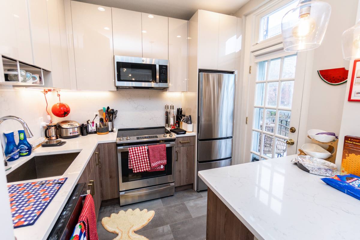 Apartment for rent at 209 W Newton St, Boston, MA 02116