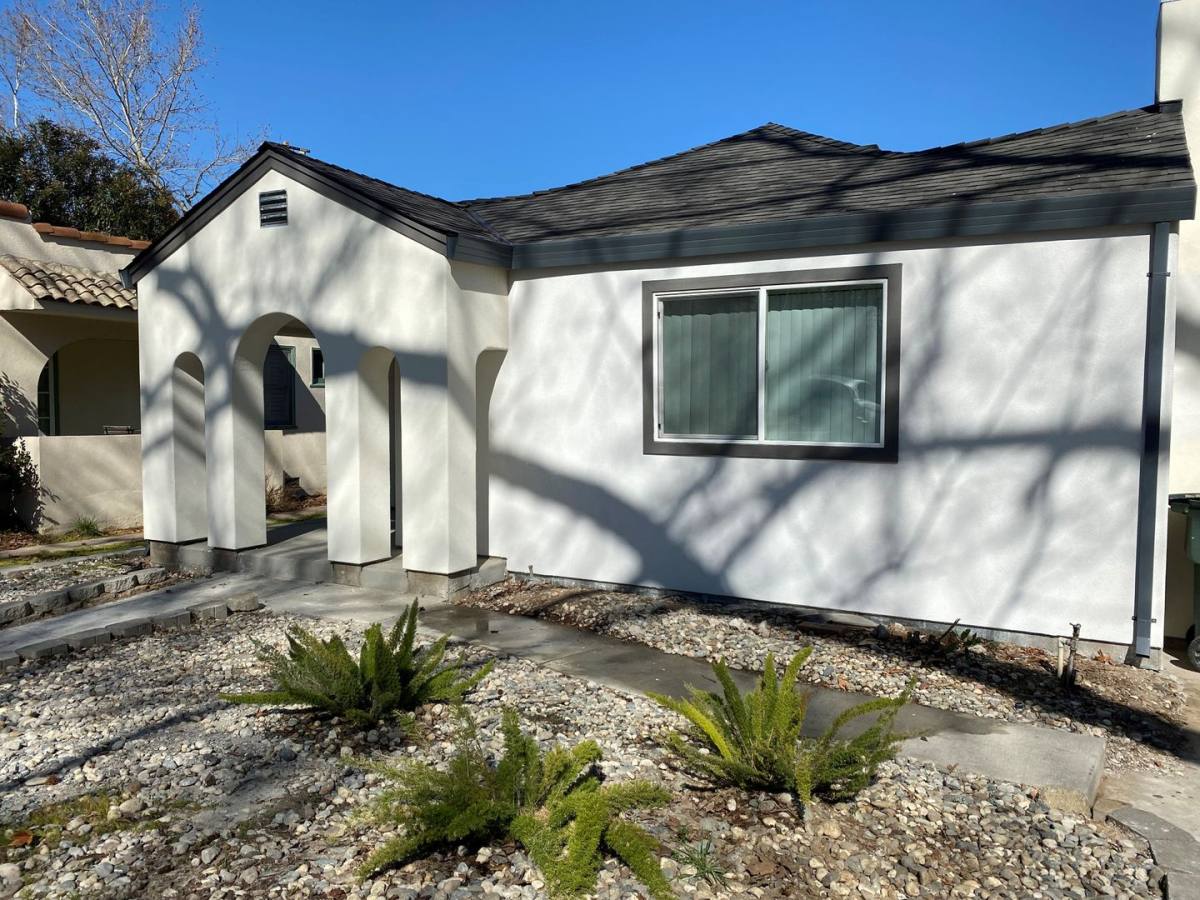House for rent at 1829 Burnett Way, Sacramento, CA 95818