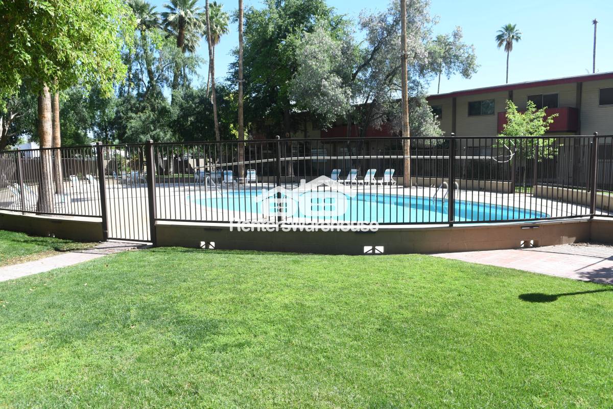 Apartment for rent at 355 E Thomas Rd #B111, Phoenix, AZ 85012