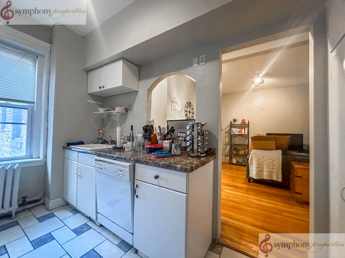 Apartment for rent at 1870 Commonwealth Ave #5, Brighton, MA 02135