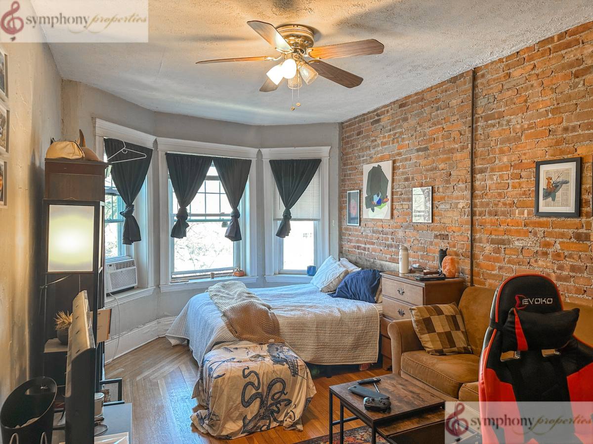 Apartment for rent at 1870 Commonwealth Ave #5, Brighton, MA 02135