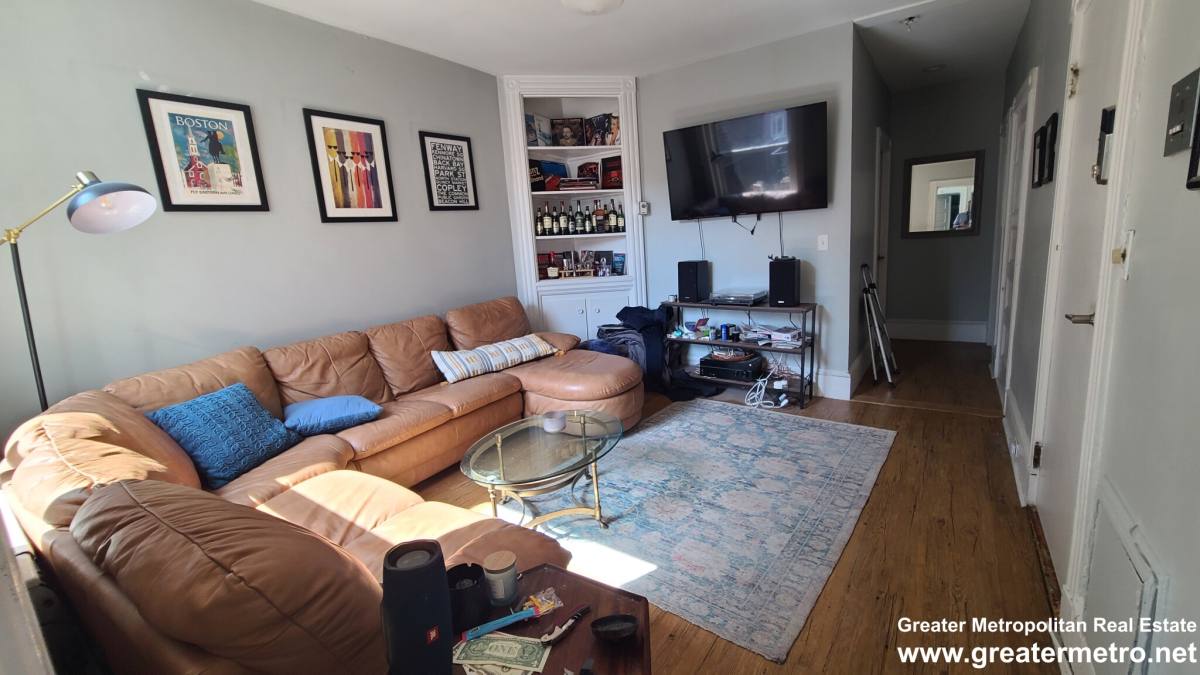 House for rent at 99 Endicott St #4, Boston, MA 02113