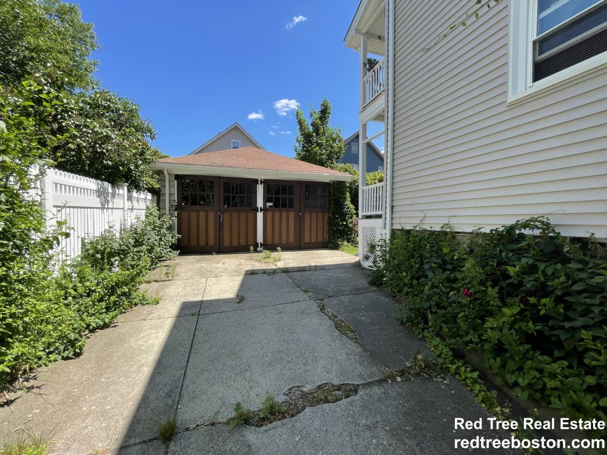 Apartment for rent at 62 Newport St #2, Arlington, MA 02476
