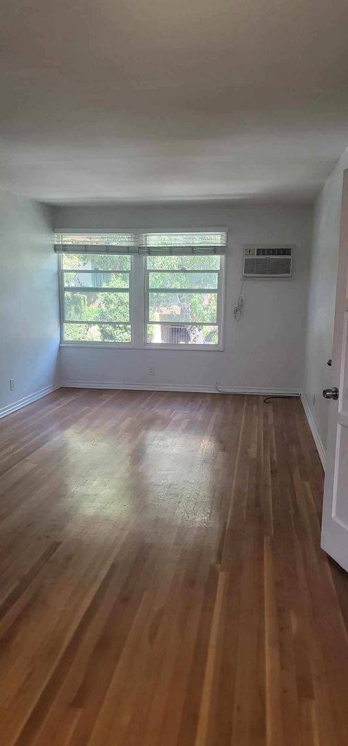 Apartment for rent at 1645 N Vista St, Los Angeles, CA 90046