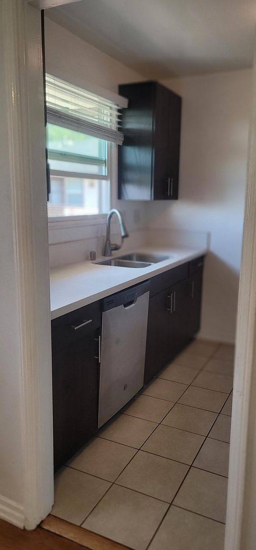 Apartment for rent at 1645 N Vista St, Los Angeles, CA 90046