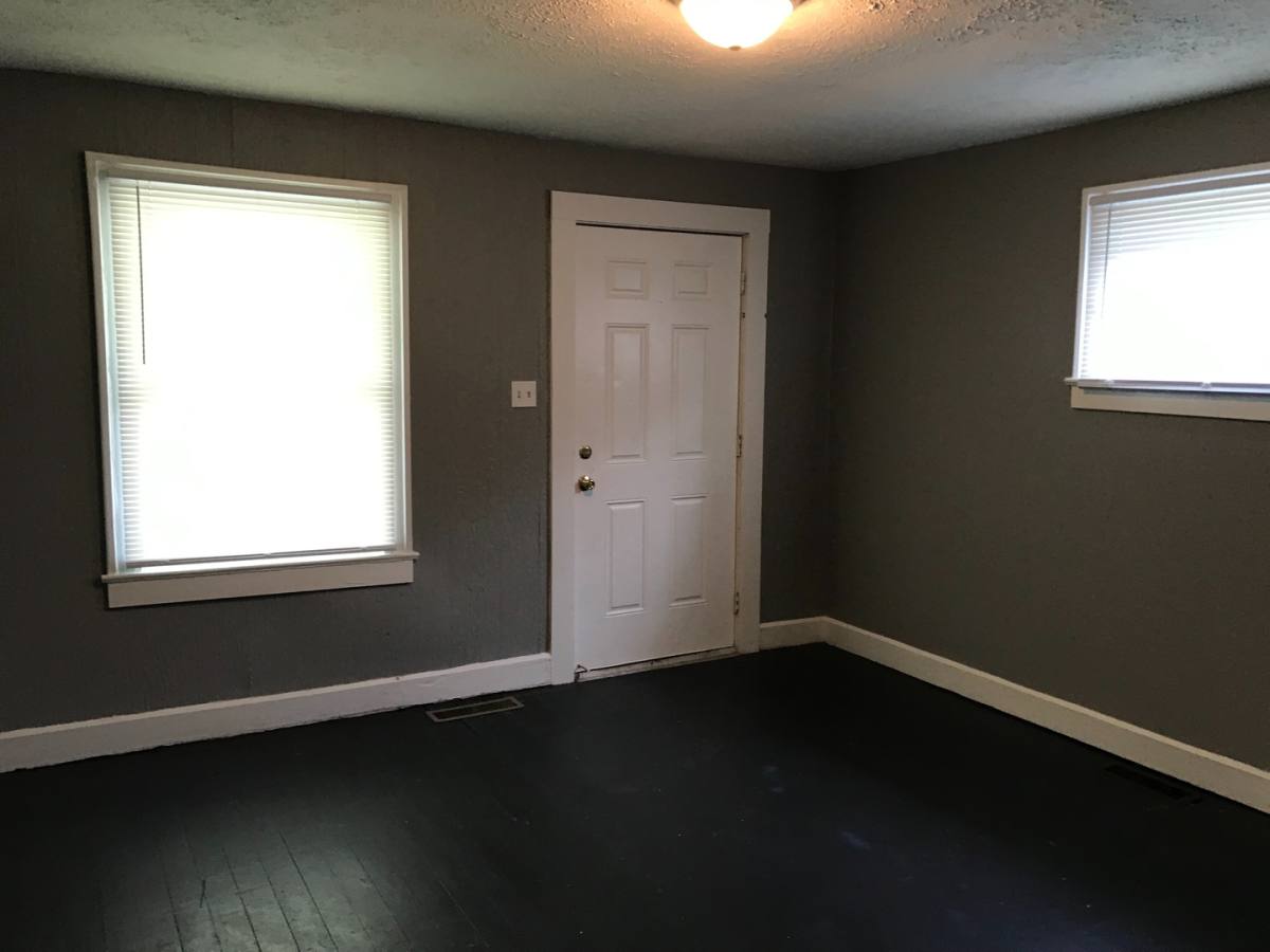 Apartment for rent at 910-12 Ewing, Indianapolis, IN 46201
