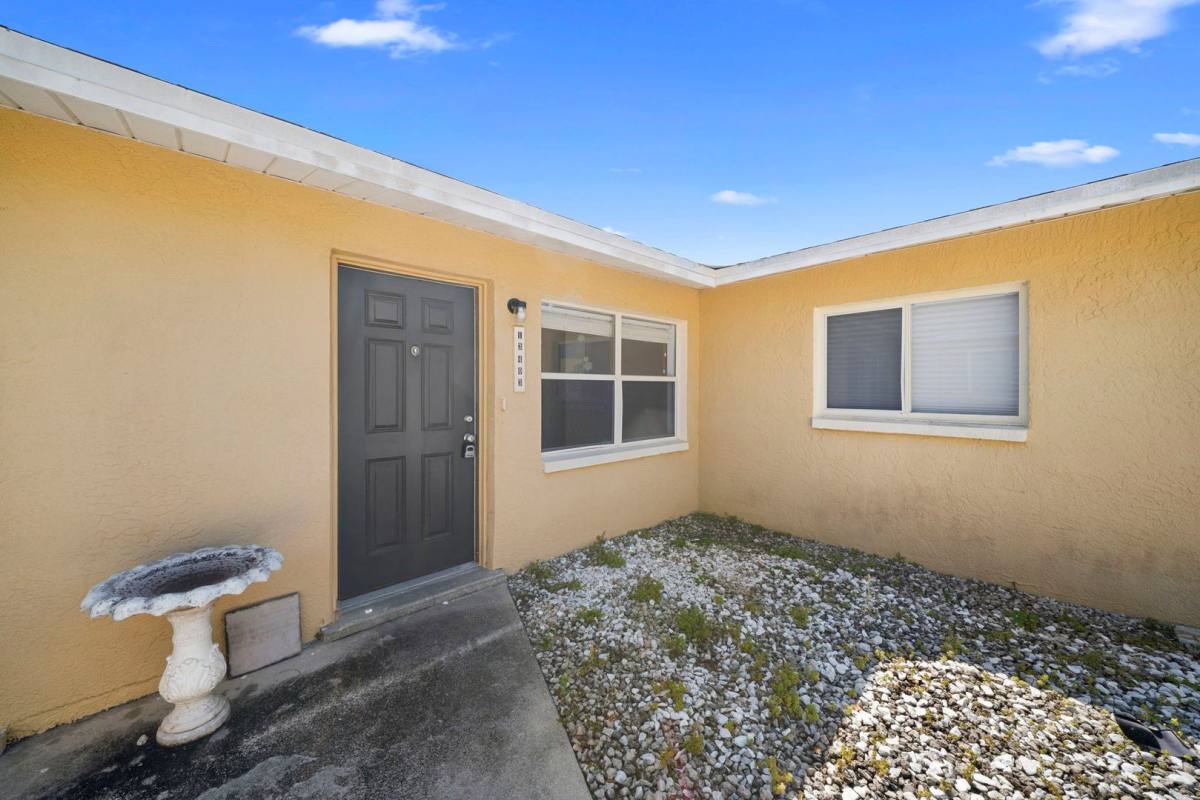 Apartment for rent at 13401-13407 Pine Needle Lane, Fort Myers, FL 33908