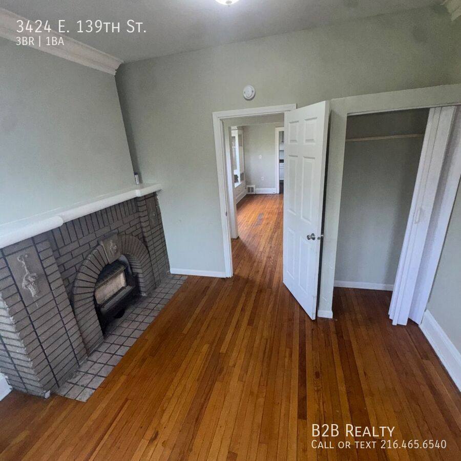 Apartment for rent at 3424 E 139th St, Cleveland, OH 44120