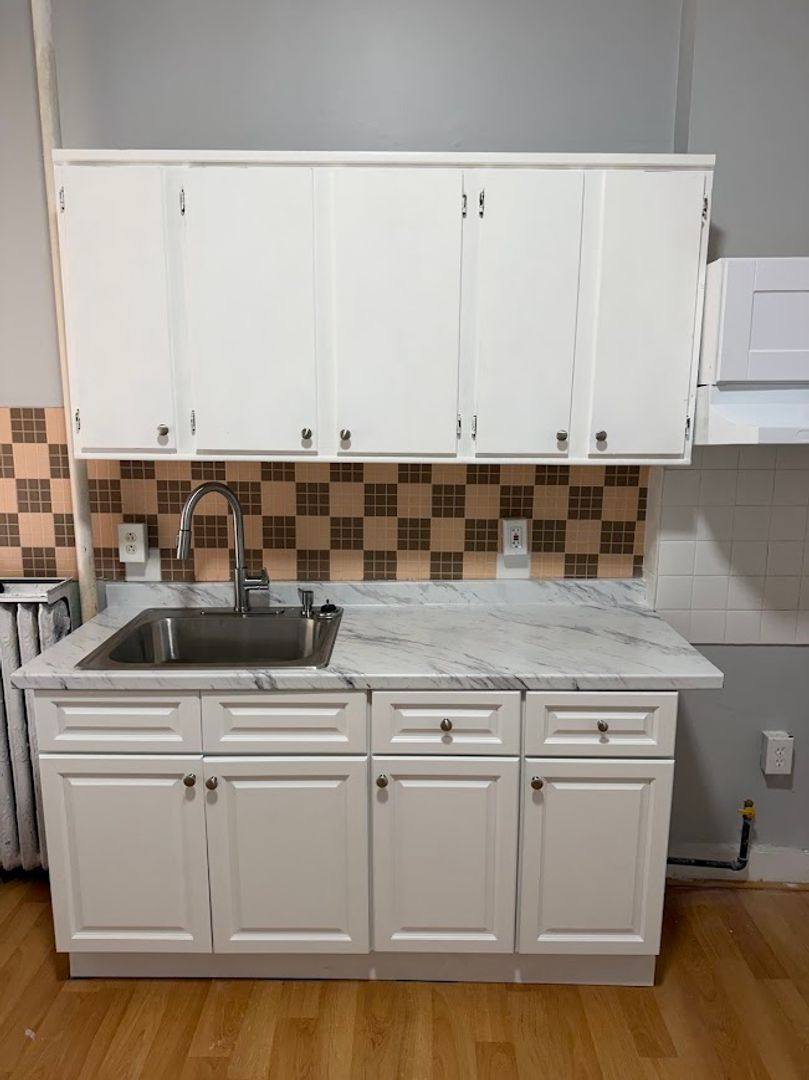 Apartment for rent at 25 S 9th St, Reading, PA 19602