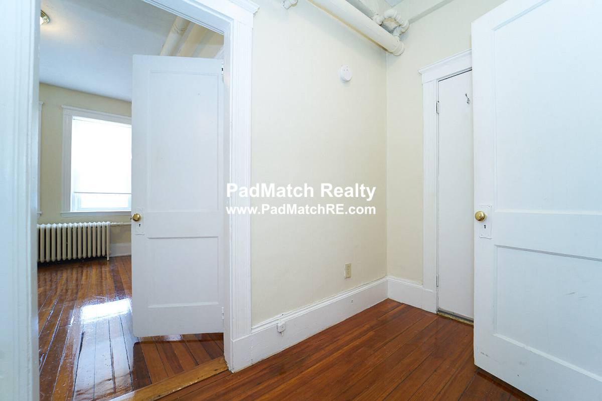 Apartment for rent at 165 Kelton St #1, Allston, MA 02134
