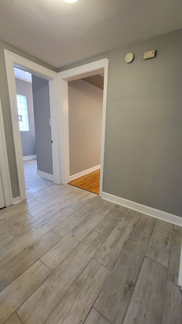 Apartment for rent at 7637 S Kingston Ave, Chicago, IL 60649