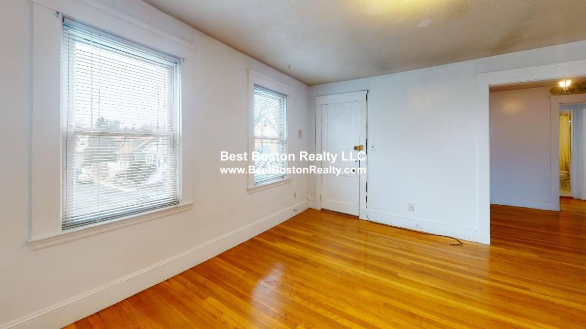 Apartment for rent at 14 Lincoln Court, Saugus, MA 01906