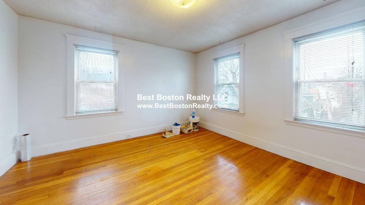 Apartment for rent at 14 Lincoln Court, Saugus, MA 01906