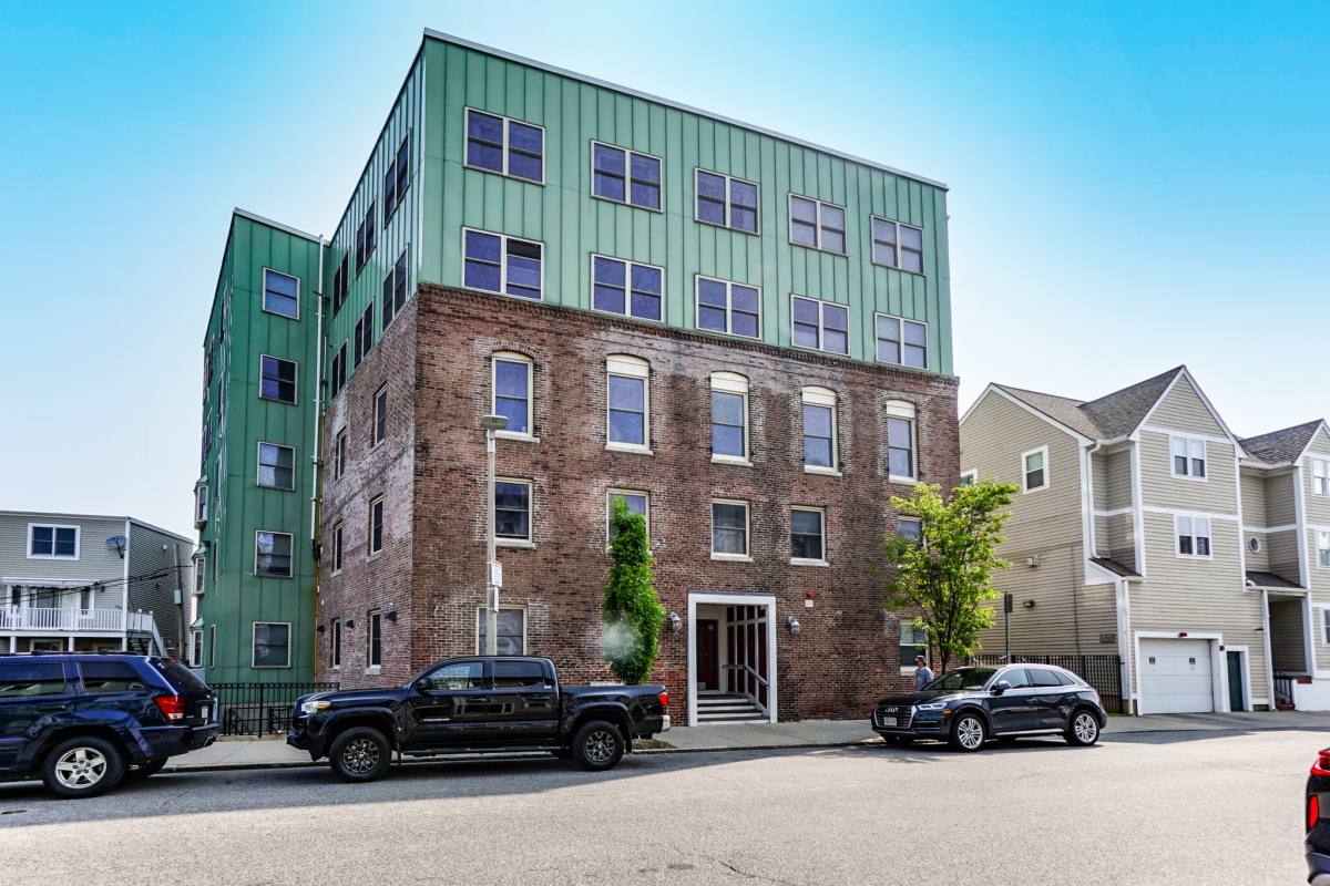 Condo for rent at 120 W 7th St #105, South Boston, MA 02127