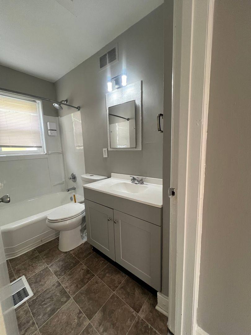 House for rent at 1438 Lillian Ave, Louisville, KY 40208