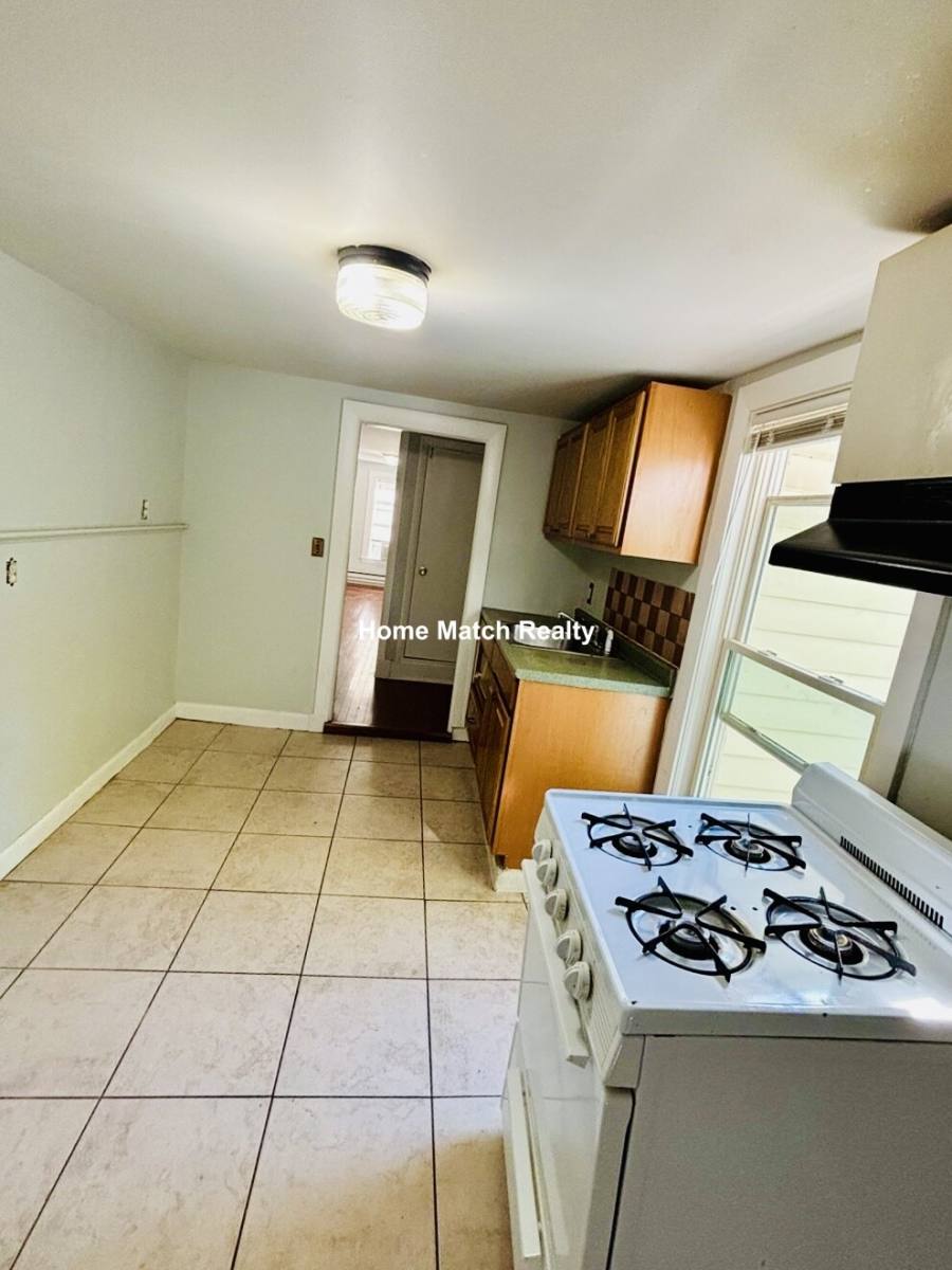 Apartment for rent at 59 Main St #2B, Stoneham, MA 02180