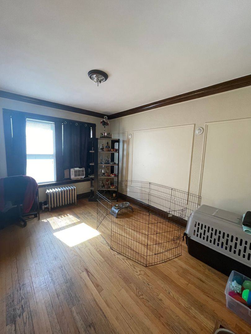Apartment for rent at 4541-43 W Wellington, Chicago, IL 60641