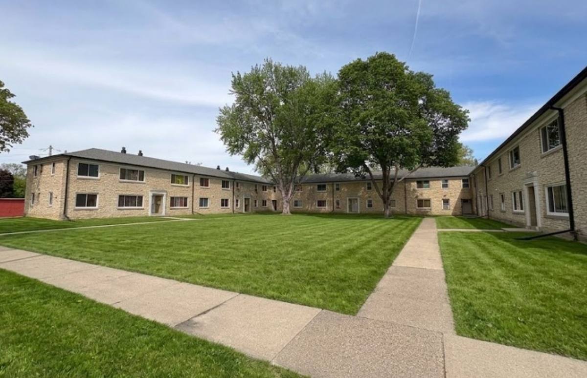 Apartment for rent at 248 - 254 Parkview Blvd, Waterloo, IA 50702