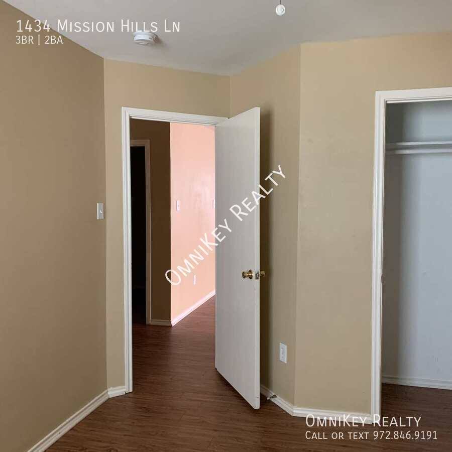 House for rent at 1434 Mission Hills Lane, Dallas, TX 75217