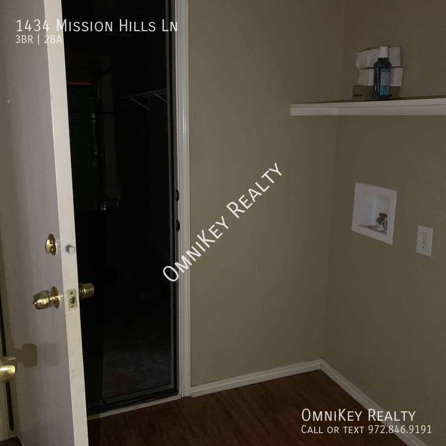 House for rent at 1434 Mission Hills Lane, Dallas, TX 75217