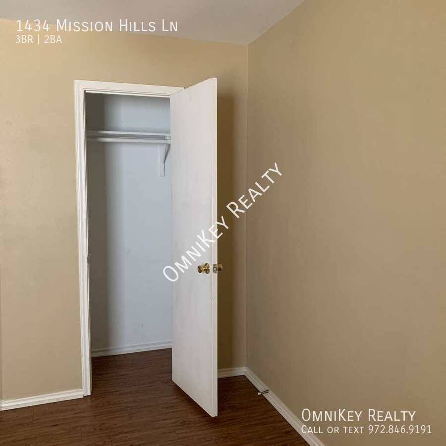 House for rent at 1434 Mission Hills Lane, Dallas, TX 75217