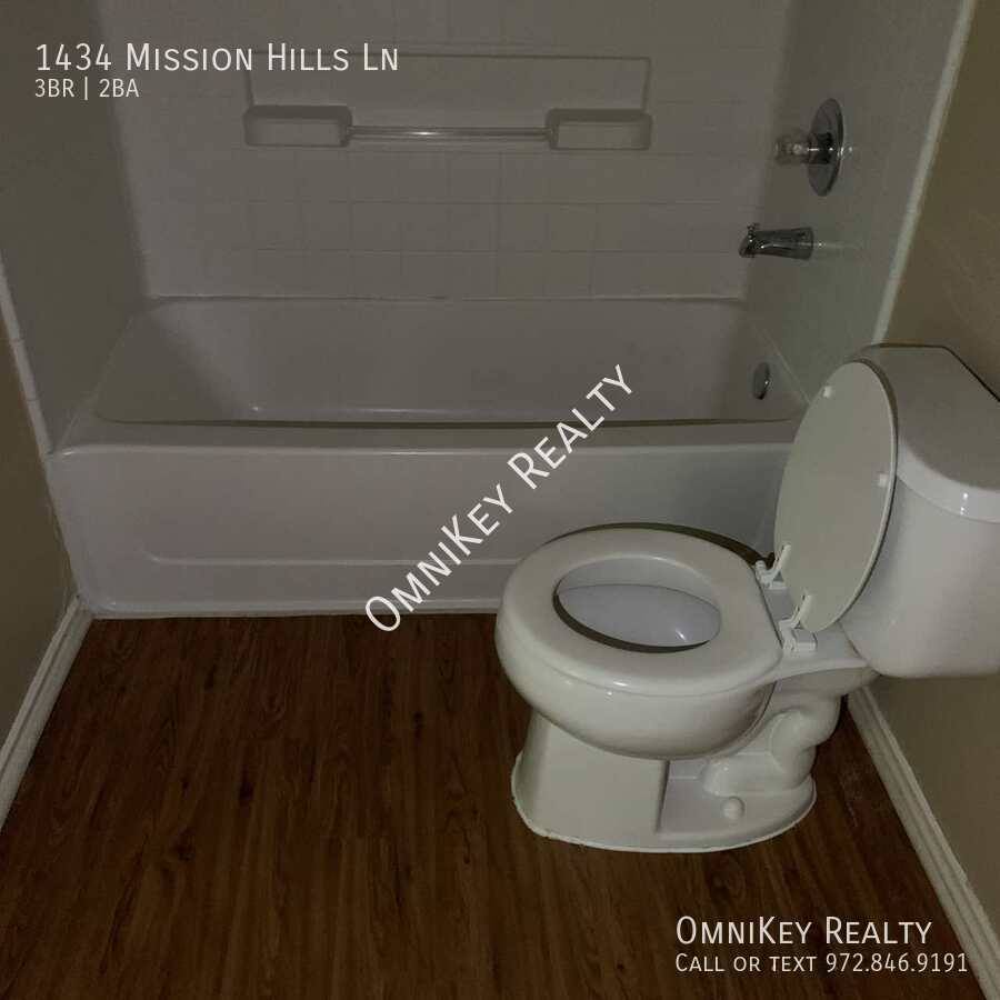 House for rent at 1434 Mission Hills Lane, Dallas, TX 75217