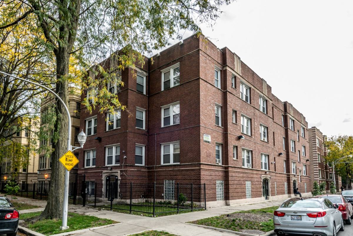 Apartment for rent at 836-42 E 82nd, Chicago, IL 60619