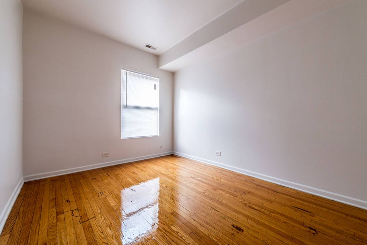 Apartment for rent at 836-42 E 82nd, Chicago, IL 60619