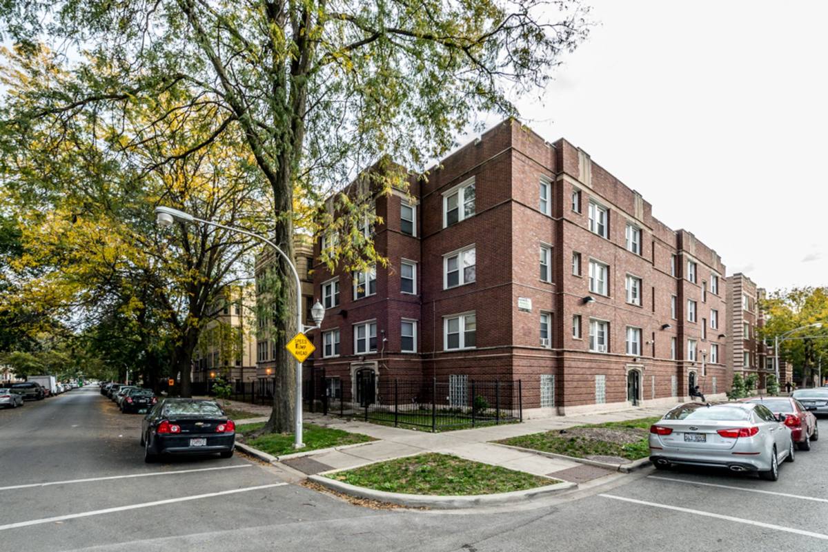 Apartment for rent at 836-42 E 82nd, Chicago, IL 60619