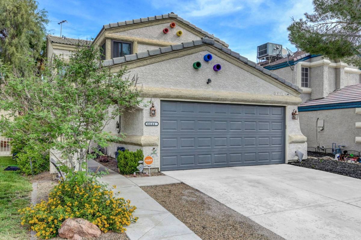 House for rent at 6644 Pepperidge Way, Las Vegas, NV 89108