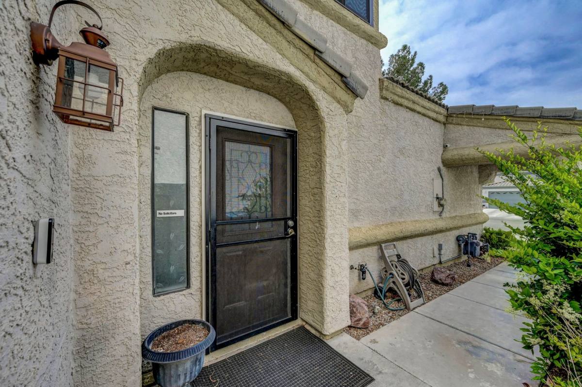 House for rent at 6644 Pepperidge Way, Las Vegas, NV 89108