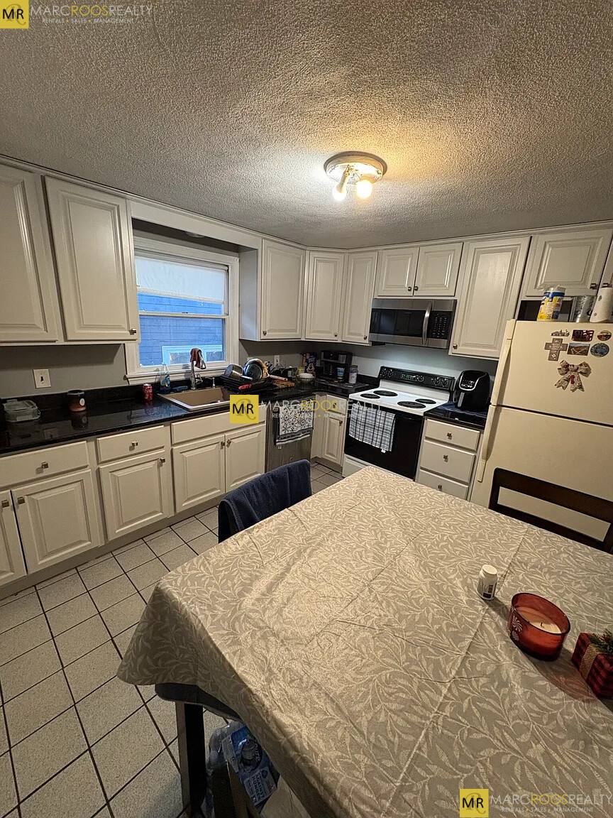 House for rent at 92 Sylvia St #2, Arlington, MA 02476