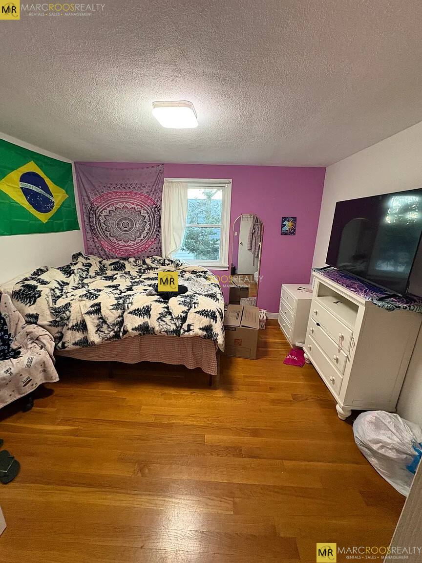 House for rent at 92 Sylvia St #2, Arlington, MA 02476