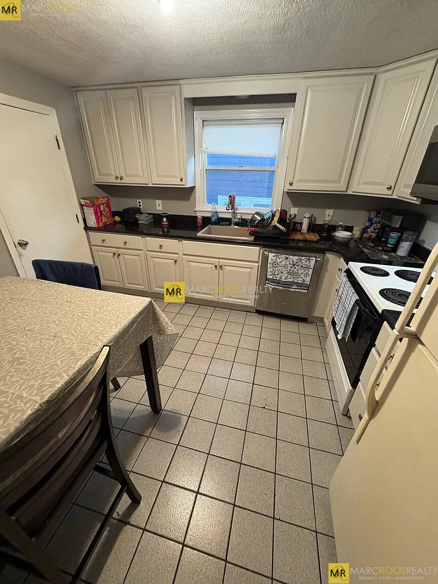 House for rent at 92 Sylvia St #2, Arlington, MA 02476