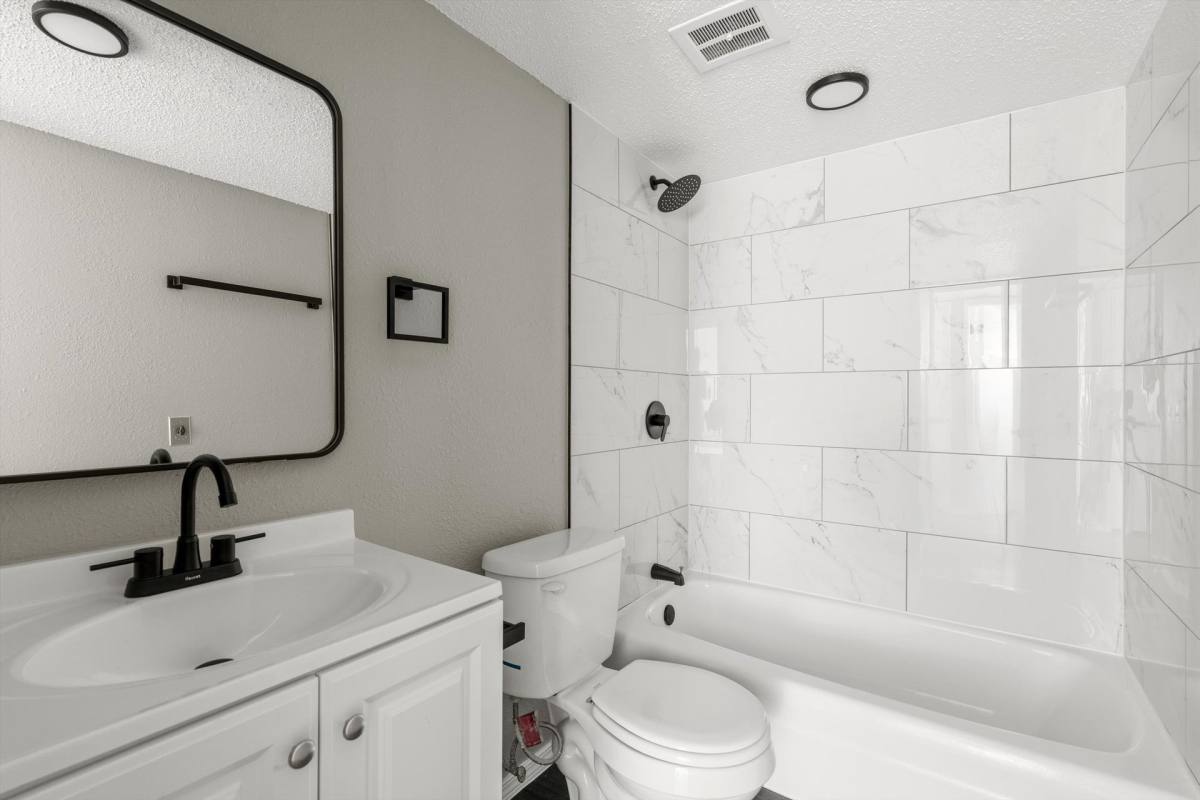 Apartment for rent at 2300 SW 74th St, Oklahoma City, OK 73159
